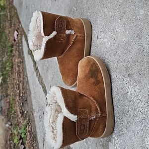 Ugg toddler boots